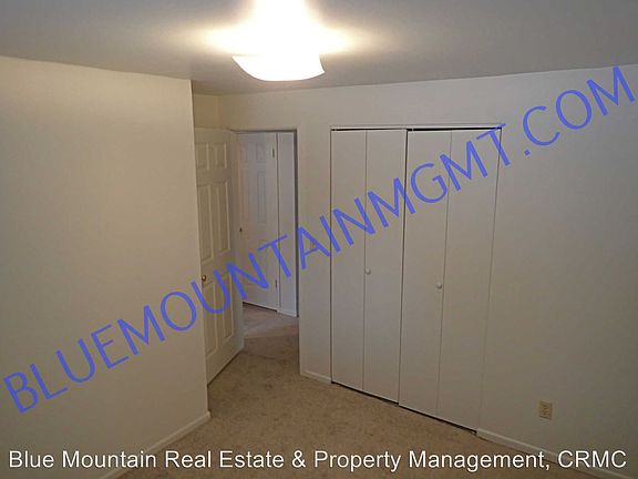 3rd image of 2905 Sage St APT 1