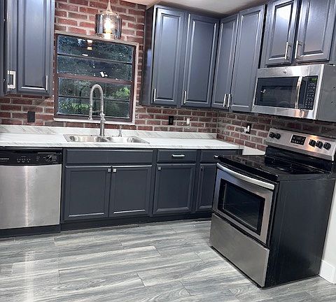3rd image of 429 Ventura Ave #3B