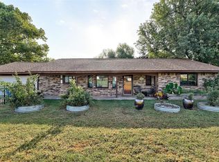 108 Pinewood Dr, Tuttle, OK 73089
