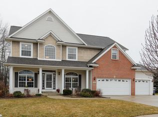 9739 Southern Oaks Ct, Portage, MI 49002