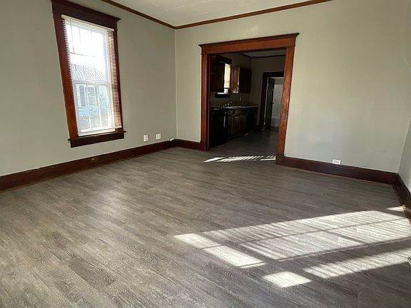 5th image of 621 E 21st St
