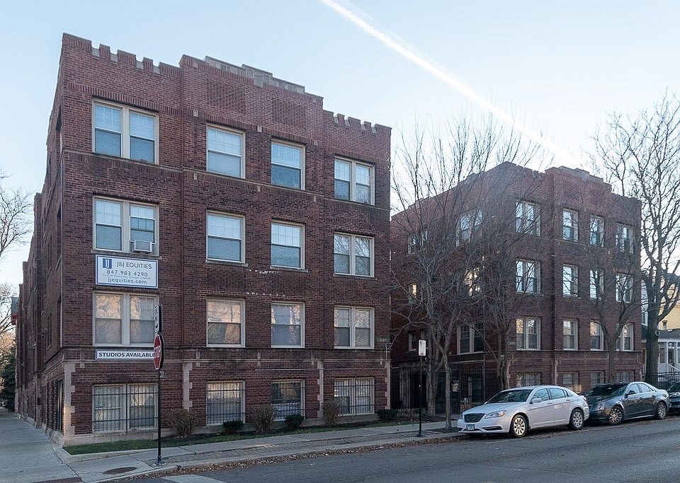 1st image of 3259 W Wrightwood Ave #H2
