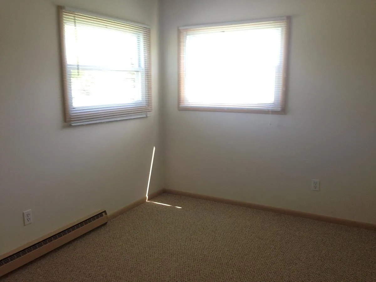 2 bed, 1100 sqft, $1,890 — Photo 3