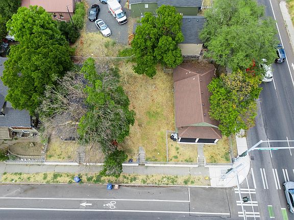 4th image of 1606 W Maxwell Ave