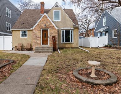 745 Mount Curve Blvd, Saint Paul, MN, 55116