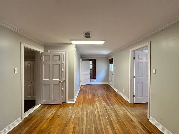 1309 S Robertson Ave — Photo 19