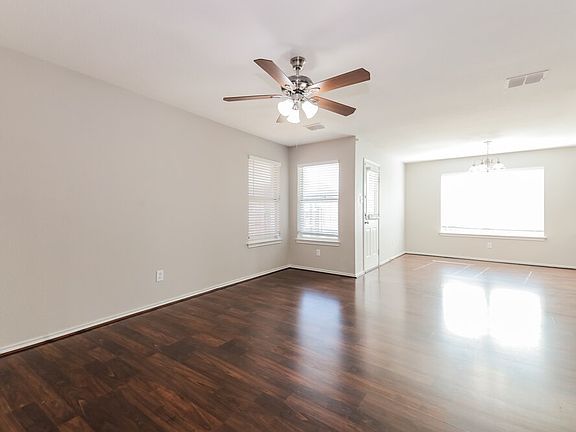 5th image of 635 Fleming St