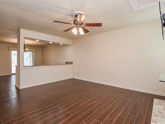 4th image of 3200 S Gessner Rd APT 320