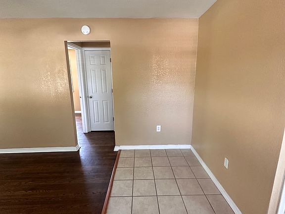 5th image of 814 Julian St