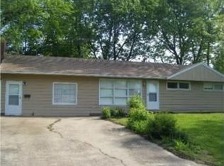304 Pacific Dr, Belton, MO 64012