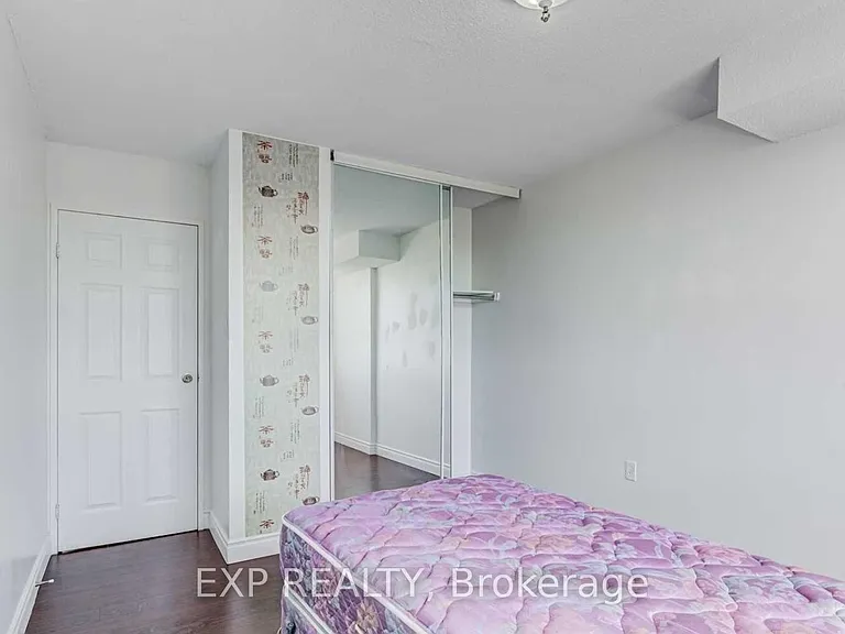 10 Stonehill Ct #1210 — Photo 17
