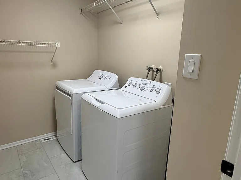 2609 Cranberry Cir — Photo 9