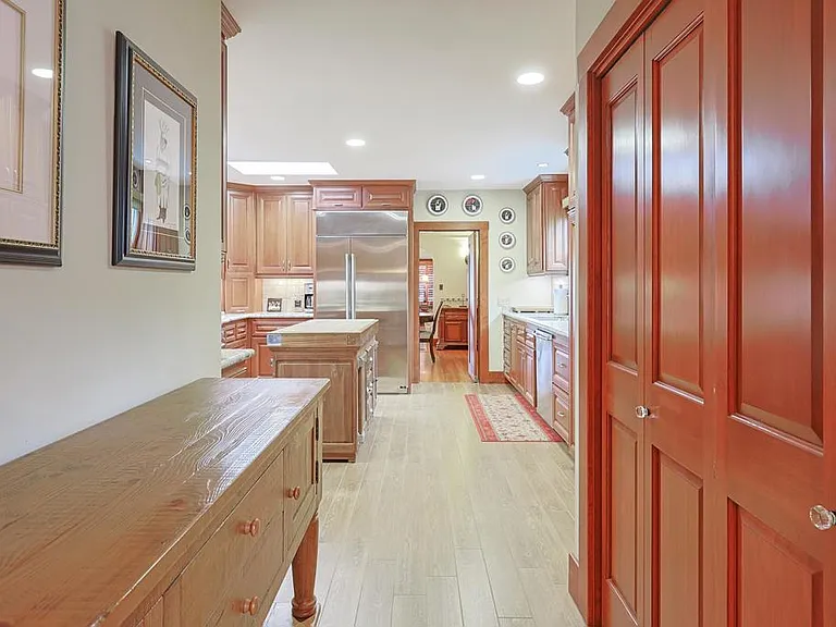 1027 Encino Row — Photo 16