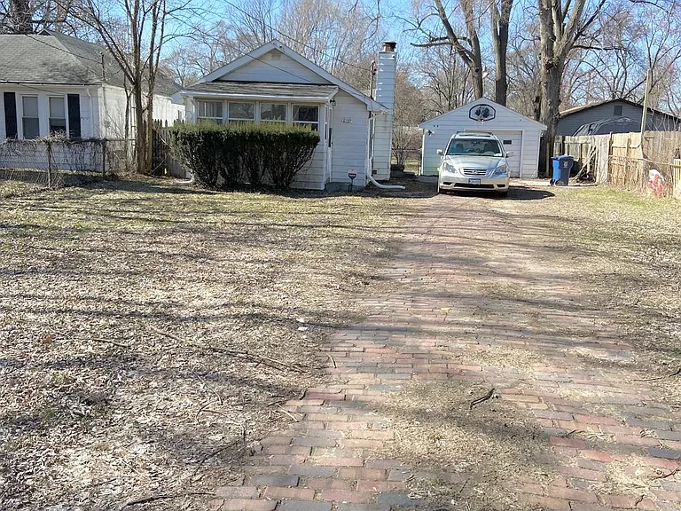 4127 Coggins Ave — Photo 11