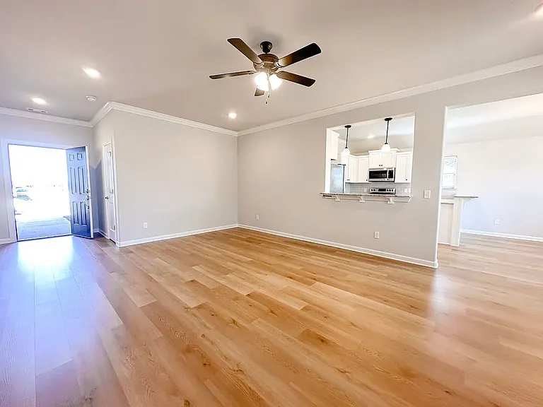 430 Willow Dr — Photo 10