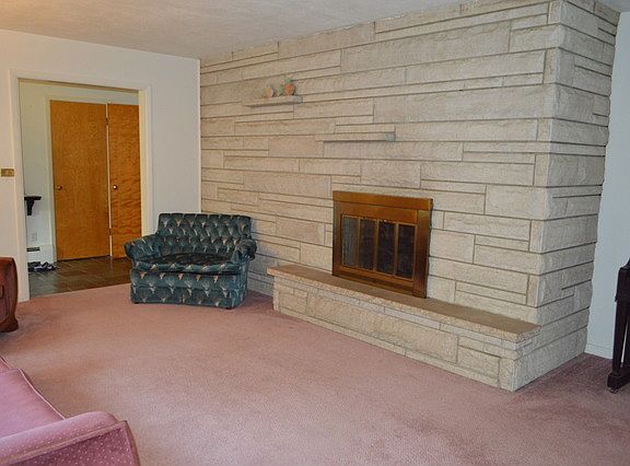 2nd image of 712 W Buell Ave