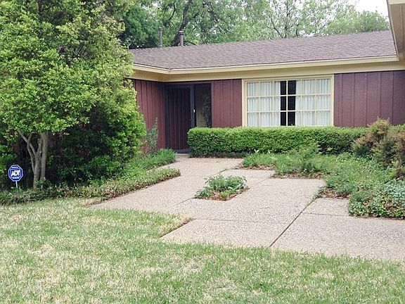 2nd image of 2201 River Oaks Cir