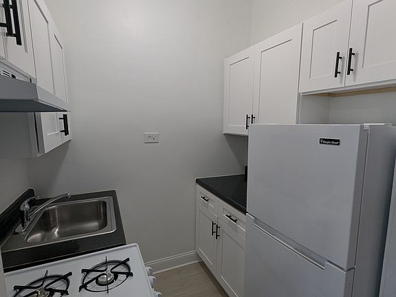 4th image of 1701 W North Shore Ave APT 2A