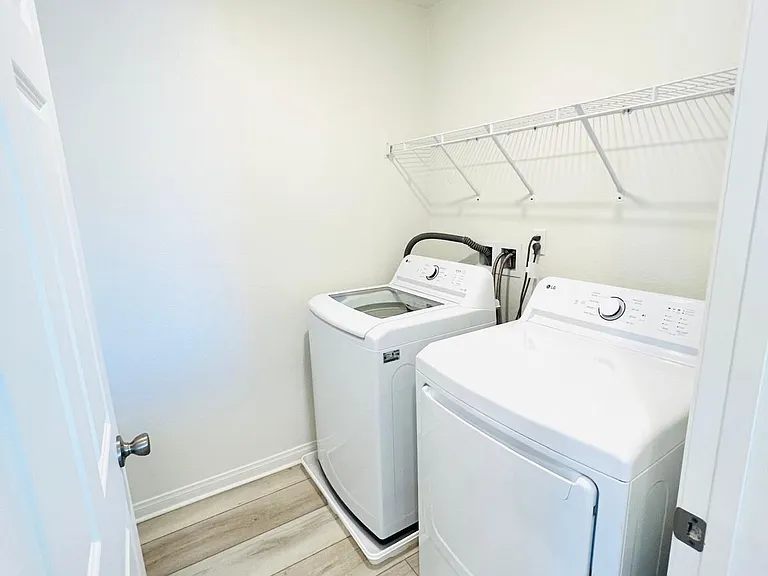 3993 E Carmel Privado — Photo 5