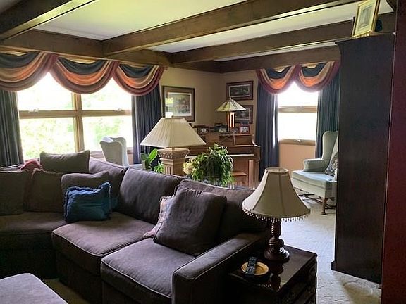 5th image of 501 Floral Hill Dr