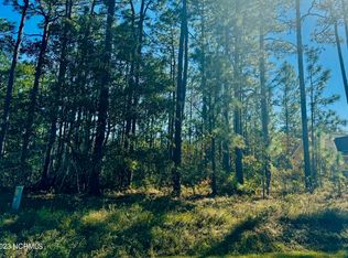 132 Edgewood Rd, Southport, NC 28461