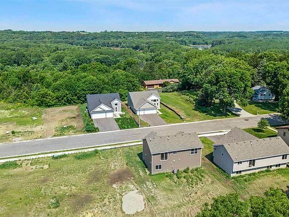 3rd image of 337 Ridge Rd
