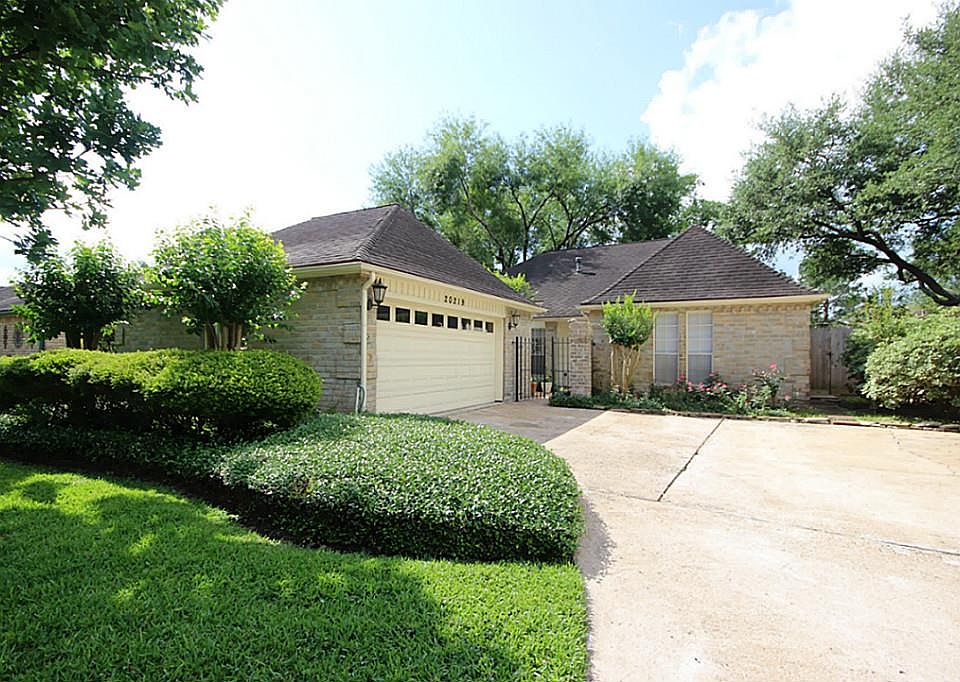 1st image of 20219 Warrington Dr