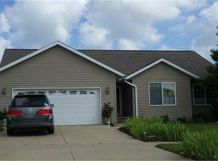 1106 Robertson Rd, Waverly, IA 50677