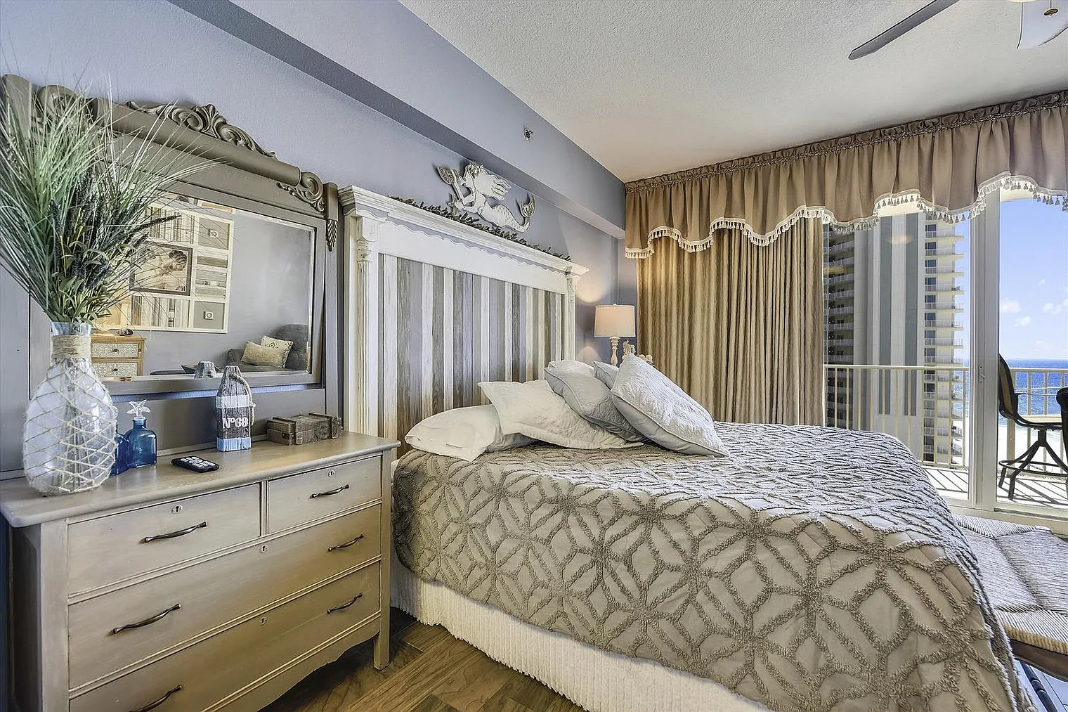 1 bed, 1.0 bath, 602 sqft, $2,625 — Photo 2