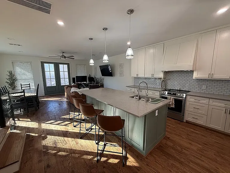 170 Sierra Madre St — Photo 12