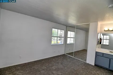 353 Lighthouse Dr — Photo 4