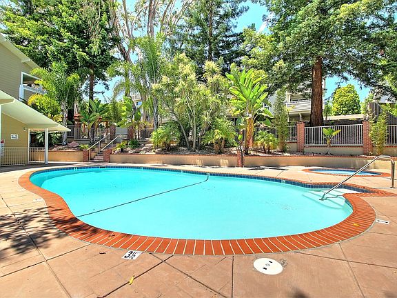5th image of 690 Sharon Park Dr APT 15