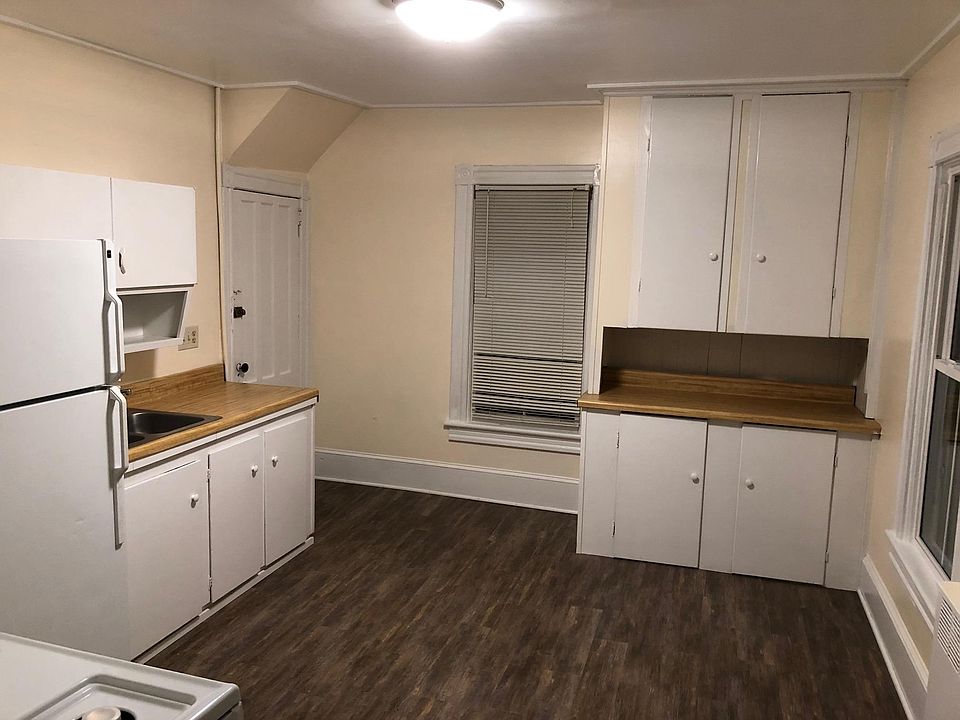 1st image of 98 Walworth St #2