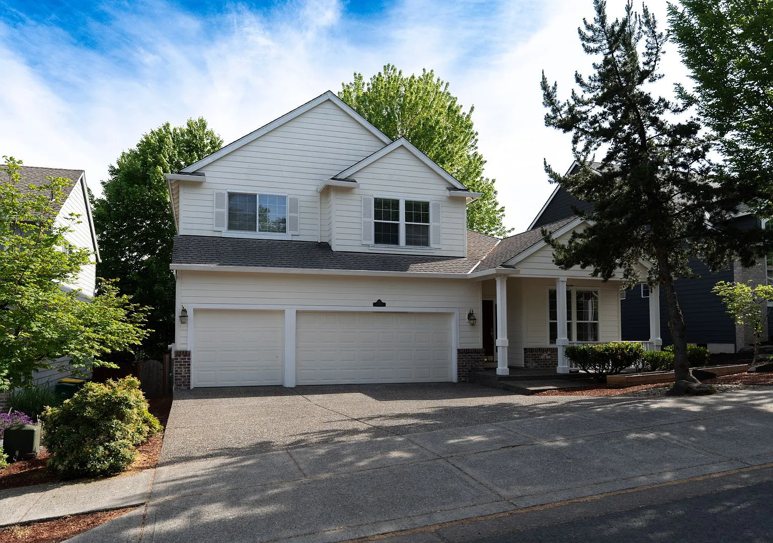 16130 SW Loon Drive - Beautifully Refreshed Home — Photo 2
