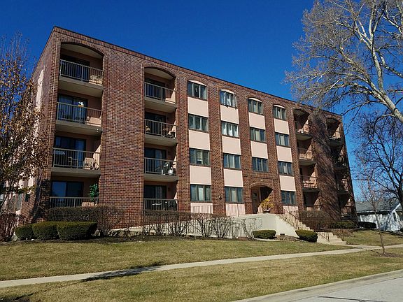 2nd image of 104 N Pine Ave APT 201