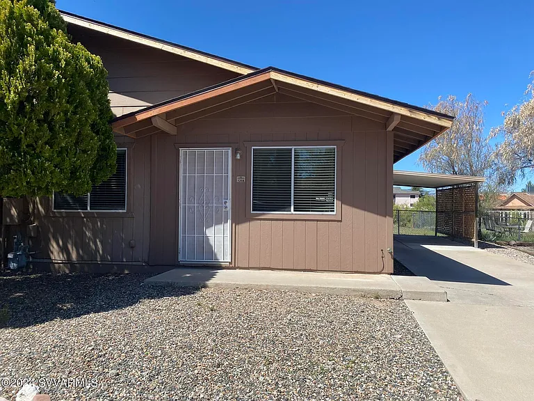 126 E Paula Cir #B — Photo 1