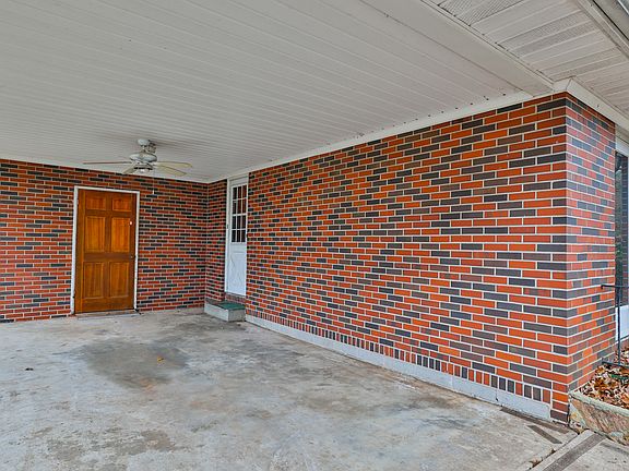 5th image of 13 Larose Dr SW