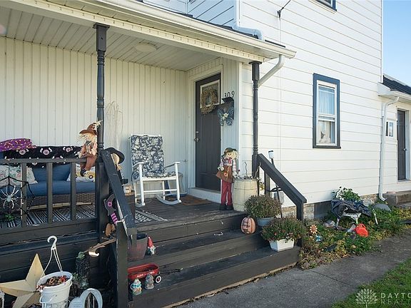 4th image of 309 Old Main St