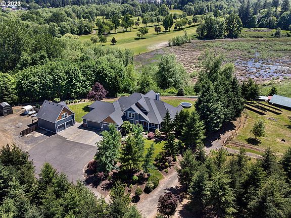 3rd image of 1420 NW Cavens Ln