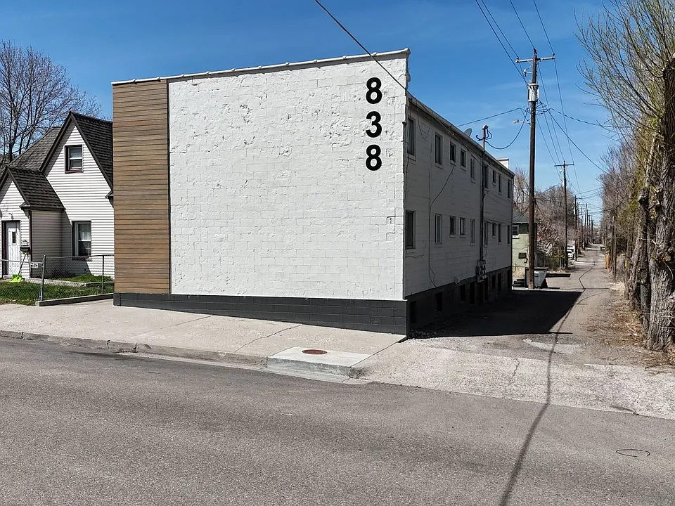 838 W Center St