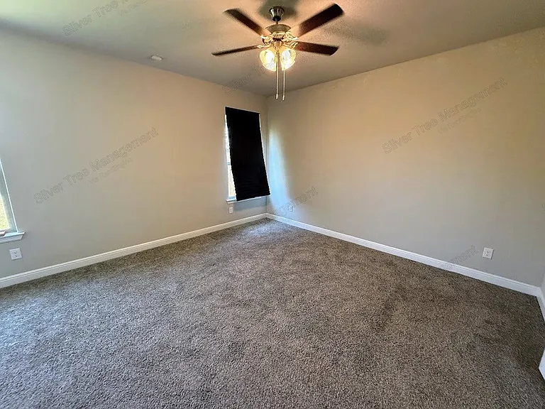 10921 Rockchapel Dr — Photo 18