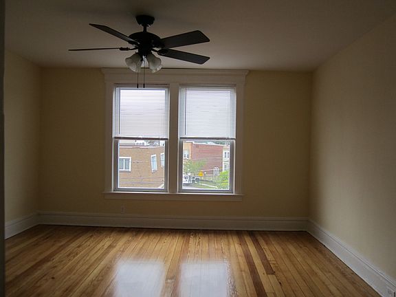 Large Bedroom with Ceiling Fan and Hugh Closet