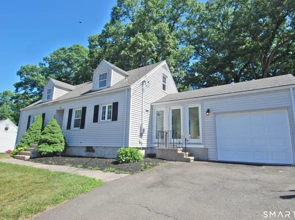 99 Cumpstone Drive, Hamden, CT 06518