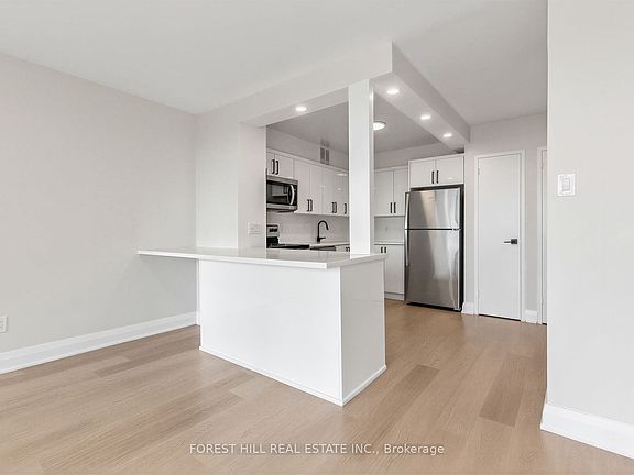 5th image of 141 Lyon Ct #1408