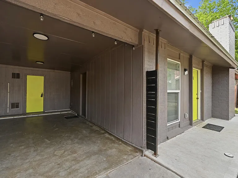 5104 Spruce Cv #A — Photo 3