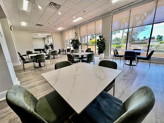 4th image of 5600 Collins Ave #56004E