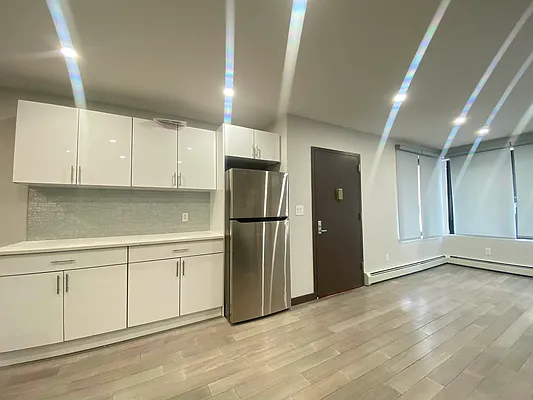 Rented by NY Space Finders Inc. | media 16