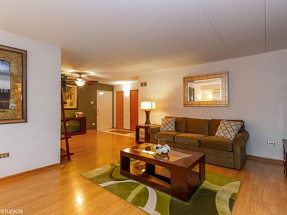 4th image of 6640 183rd St APT 2B