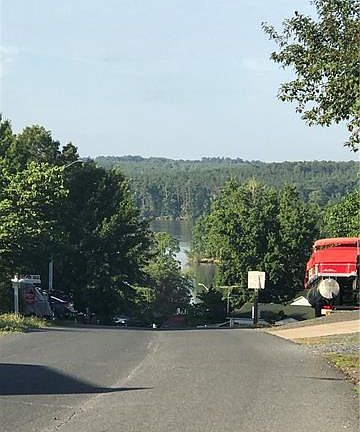 3rd image of 148 Marina Ln #156