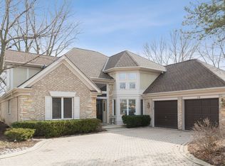 338 Rivershire Ct, Lincolnshire, IL 60069